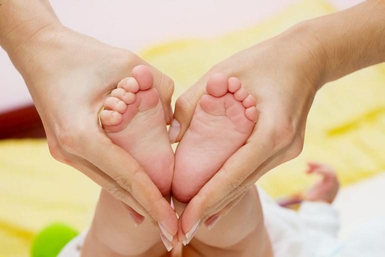 11 причин, почему у ребенка ноги и руки холодные